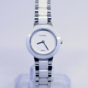 Đồng hồ Chanel nữ dây đá mặt sapphire thời trang T820
